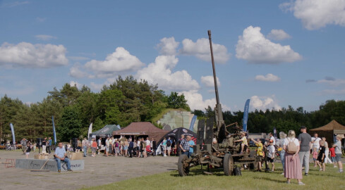 W niedzielę festy wojskowy na lotnisku - grafika