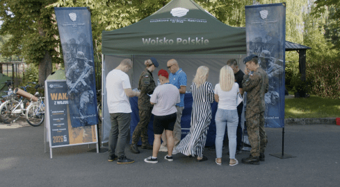 Wakacje z wojskiem - grafika