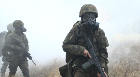 Polityczny spór o SAFE - grafika