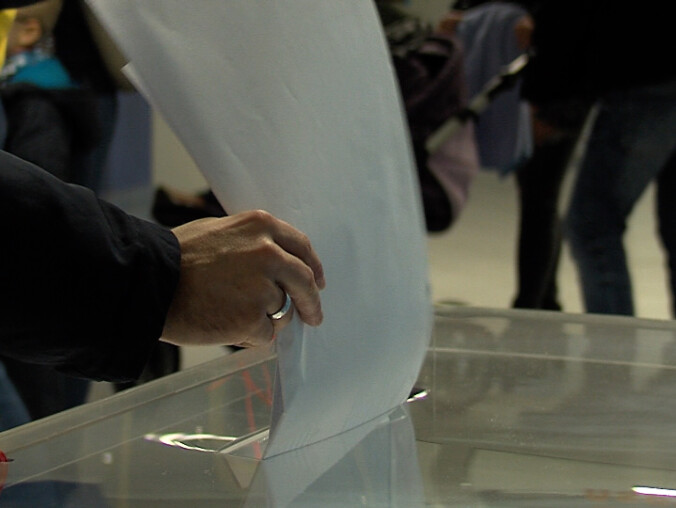 Niedzielne referendum niewiążące - grafika