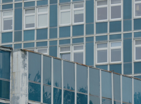 Ataki na szpital. Kilkanaście dziennie - grafika