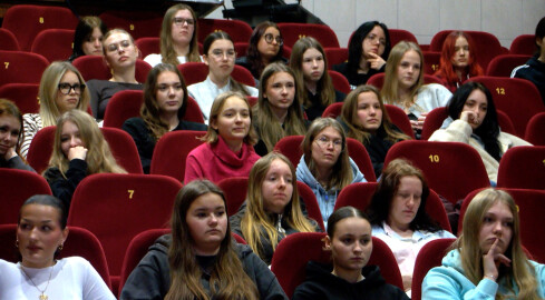 Jak kobiety powinny dbać o higienę osobistą? - grafika