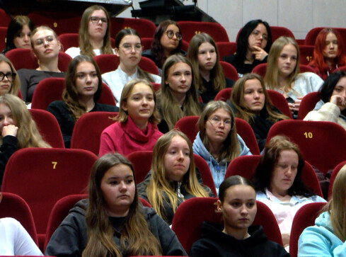 Jak kobiety powinny dbać o higienę osobistą? - grafika