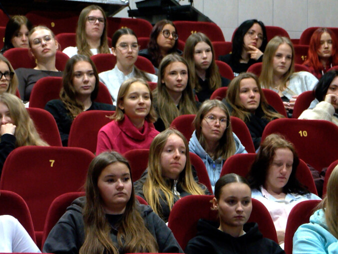 Jak kobiety powinny dbać o higienę osobistą? - grafika
