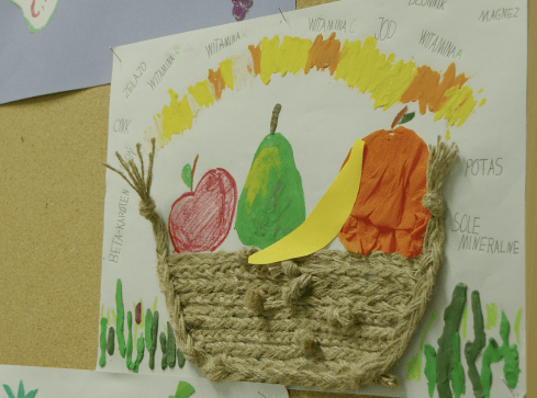 Jedzą śmieciowe jedzenie. Ogromna skala niedożywienia wśród dziec - grafika