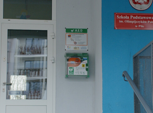 Piła ma 14 nowych defibrylatorów - grafika