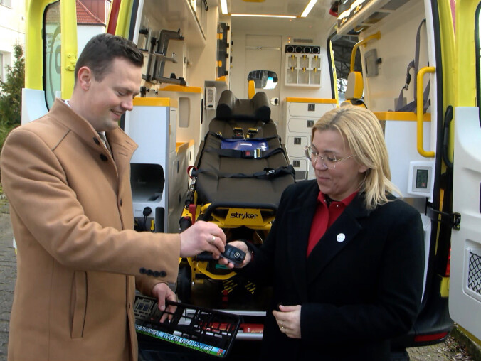 Nowa karetka w Złotowie - grafika