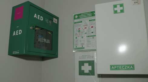 Defibrylator AED ratuje życie - grafika