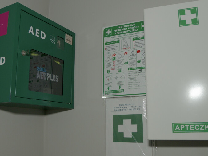 Defibrylator AED ratuje życie - grafika