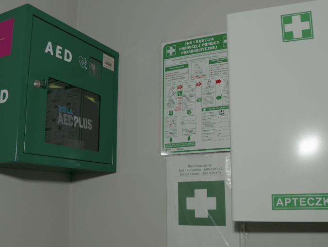 Defibrylator AED ratuje życie - grafika