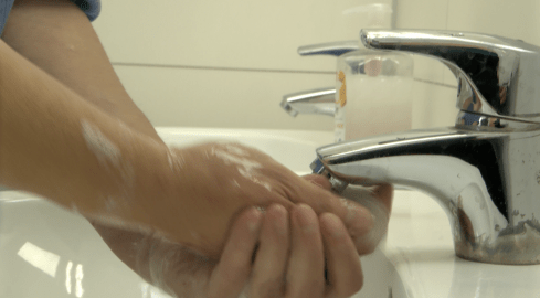 Niby myjemy, ale... - grafika