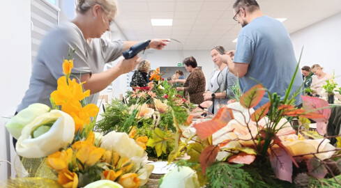Modne wiązanki na cmentarz  - grafika