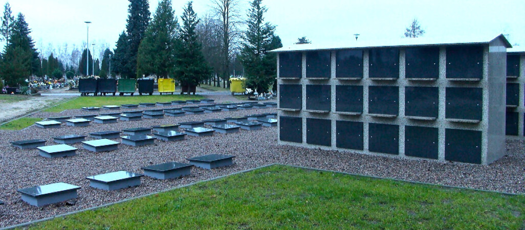 Większe kolumbarium na złotowskim cmentarzu