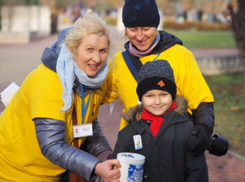 Ponad 63 tys. ze zbiórki na cmentarzu dla pilskiego hospicjum  - grafika