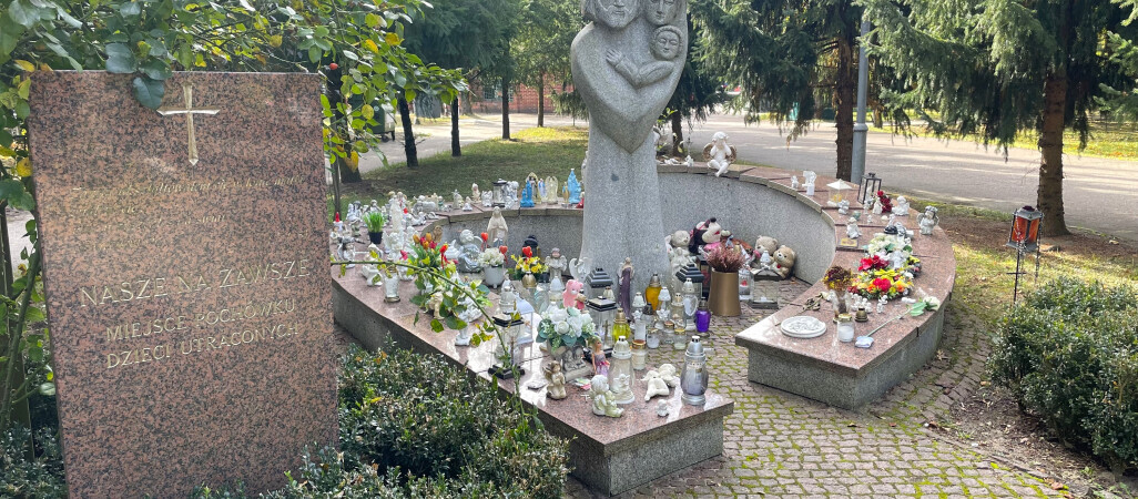 Pogrzeby dzieci utraconych w Pile i w Wałczu