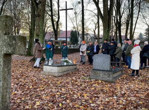 Historyczny spacer po cmentarzu  - grafika