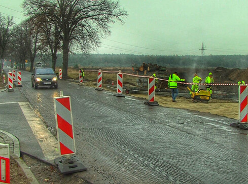 Piła dołożyła GDDKiA na budowę chodników przy Niepodległości  - grafika