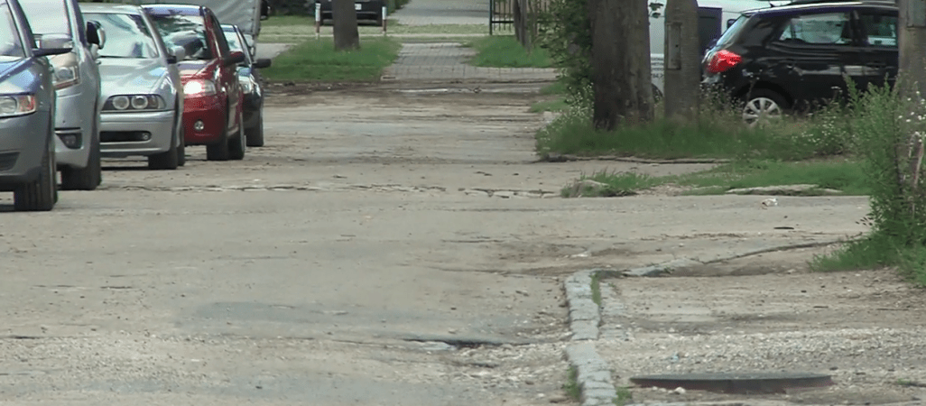 Żądają remontu drogi, ale nie chcą się jej zrzec na rzecz miasta? 