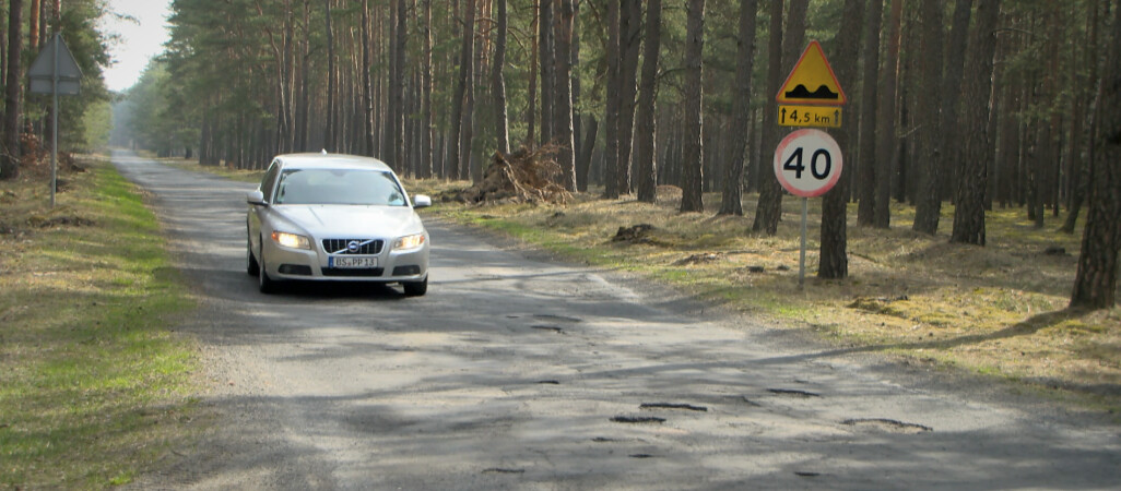 Leśnicy remontują powiatowe drogi