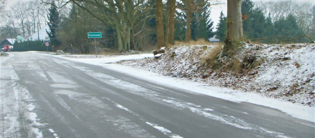 Droga z Próchnowa do Piecnika jak nowa