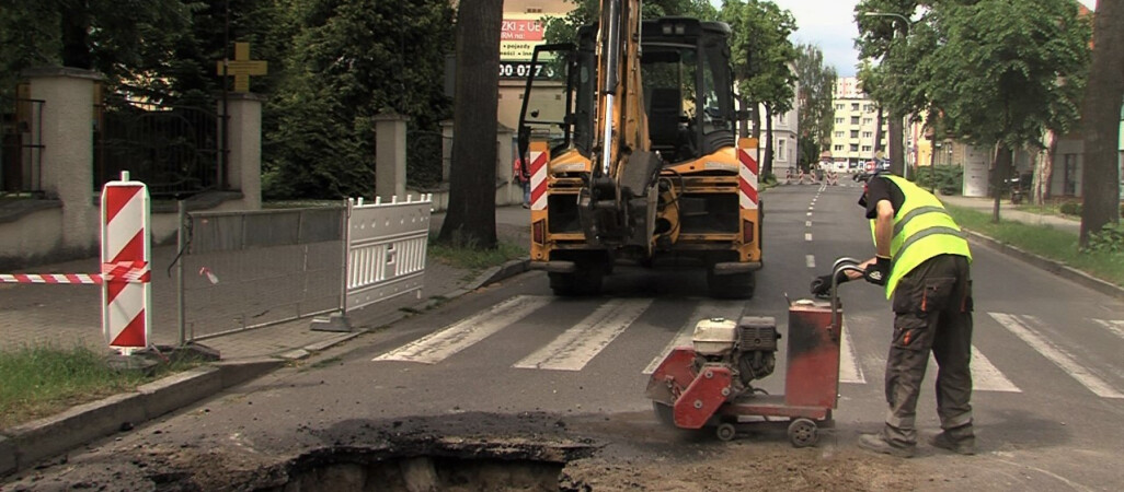 Zapadła się droga. Wciąż nie wiadomo dlaczego