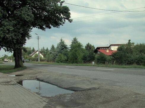 Starostwo występuje o dotacje na drogi  - grafika