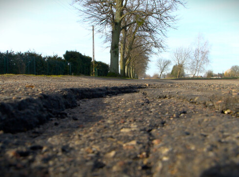 Mieszkańcy Kolna domagają się remontu drogi  - grafika