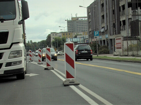 Utrudnienia na al. Wojska Polskiego w Pile. Trwa remont  - grafika