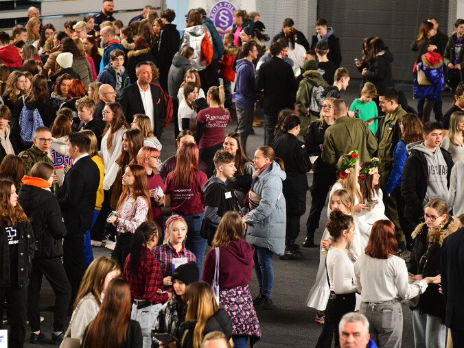 Powiatowe Targi Edukacyjne w Pile przyciągnęły tłumy - grafika