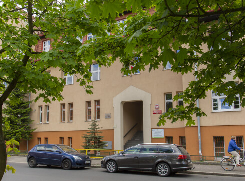 Uczniowie szkół średnich w powiecie pilskim przechodzą na tryb hyb - grafika