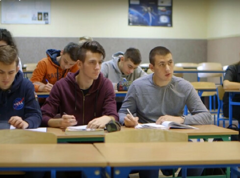 Liceum w Czarnkowie Super Szkołą - grafika