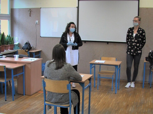 Funkcjonowanie uczniów w czasie lockdown`u zostało zaburzone - grafika