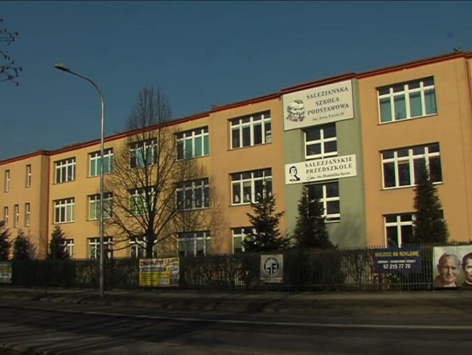 Dzieci ze szkoły salezjańskiej będą poddane kwarantannie domowej  - grafika