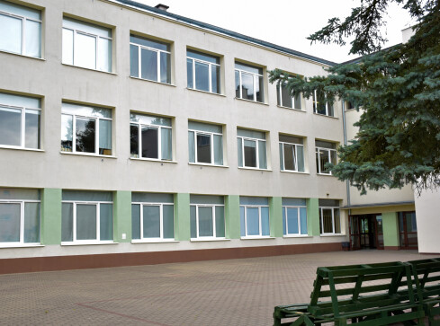 Koniec ery pilskiej Nafty - grafika