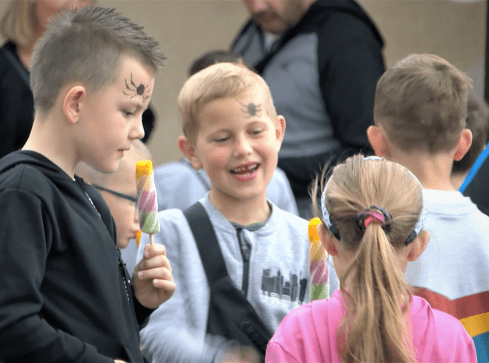 Dzień Dziecka. Opłaca się być dzieckiem?  - grafika