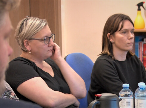 Rodzice walczą o szkołę. Chodzi do niej 44 uczniów  - grafika