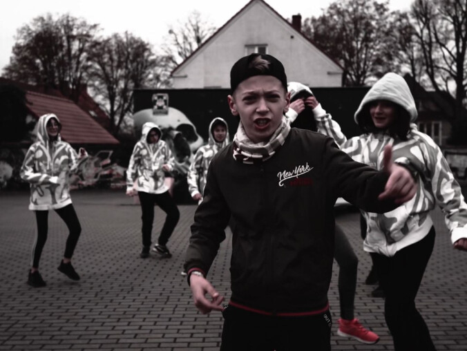 „Nakręć się na RAP” to połączenie profilaktyki antynarkotykow - grafika