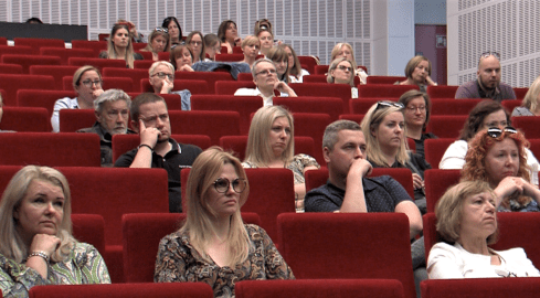 Ze zdrowiem psychicznym dzieci i młodzieży jest coraz gorzej  - grafika