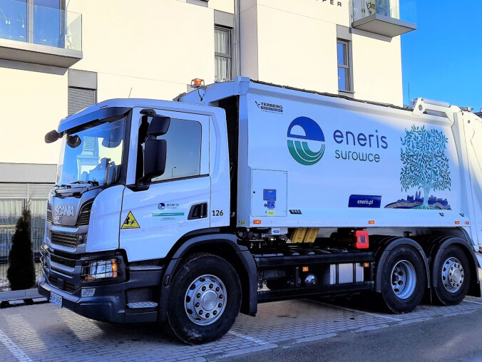 Altvater kupił osiem nowych ekologicznych aut  - grafika