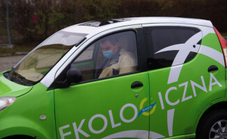 Elektryczne auto dostali studenci PUSS