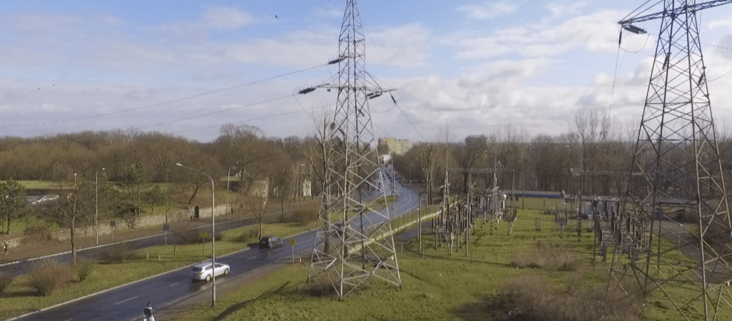 Dwaj mężczyźni zostali porażeni prądem podczas prac monterskich 