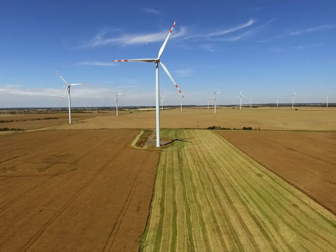 Kolejna farma wiatrowa. Jeszcze w tym roku popłynie prąd z wiatru  - grafika