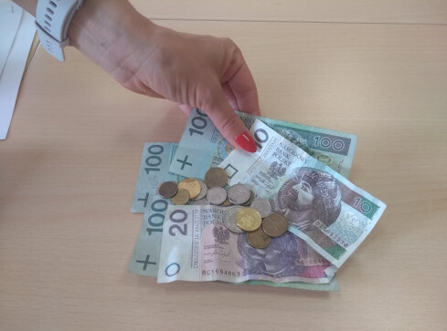 UOKiK ostrzega przed kolejnymi piramidami finansowymi  - grafika