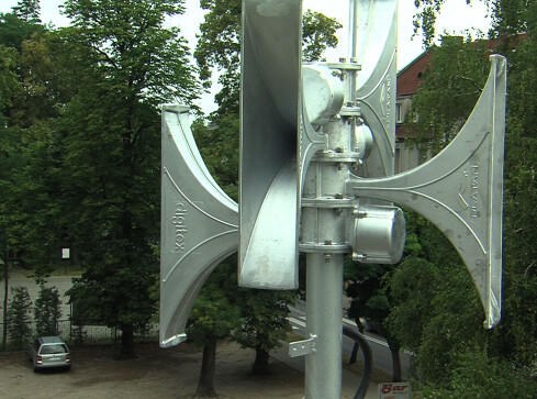 Strażnicy będą mogli wydawać komunikaty głosowe o wypadkach, czy  - grafika