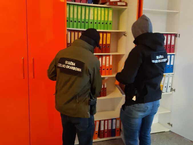 Firmy zaniżały wartość transakcji. Wyłudziły 3 mln w VAT i CIT  - grafika