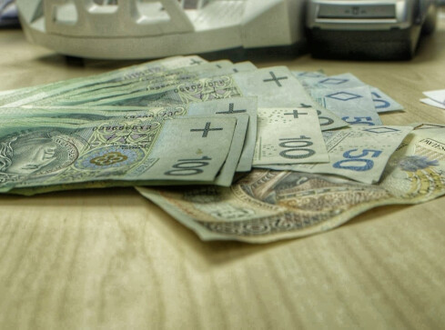 5 tys. zł dotacji dla mikro i małych przedsiębiorców  - grafika