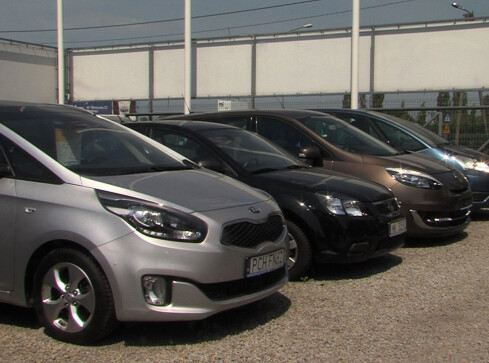 Branża motoryzacyjna odbija się od dna po koronawirusie  - grafika