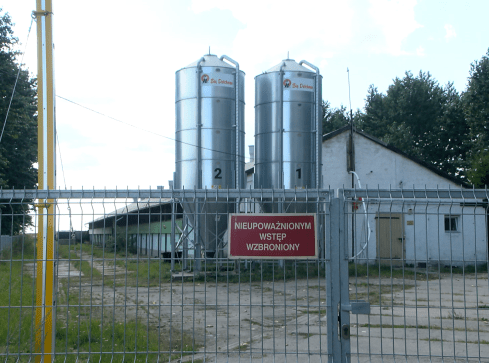 Protest mieszkańców przeciwko budowie świniarni - grafika