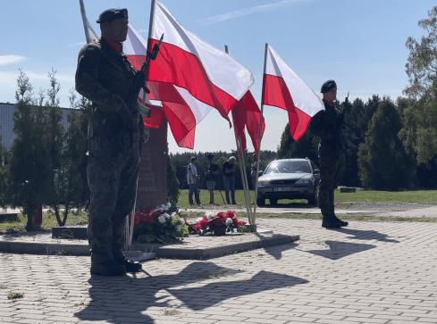 Czy pierwsza ofiara wojny doczeka się wojskowego pochówku? - grafika