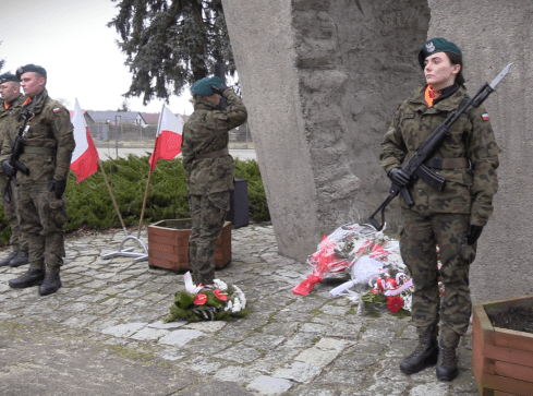 79 rocznica mordu polskich żołnierzy w Podgajach  - grafika